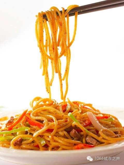 黑椒牛柳炒意粉