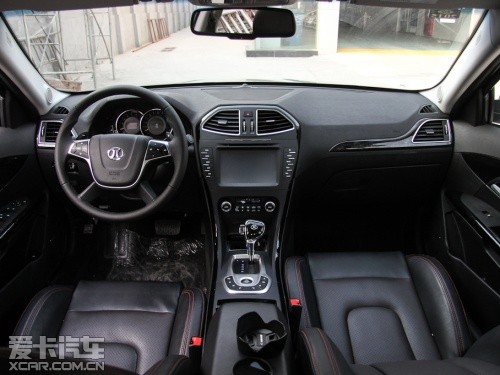 北京汽車(chē)2013款紳寶