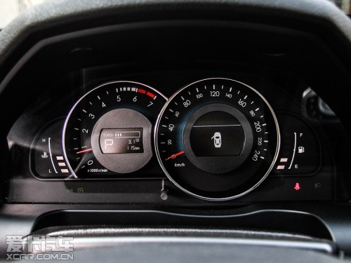 北京汽車2013款紳寶