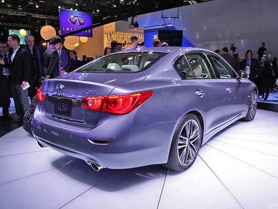 英菲尼迪Q50