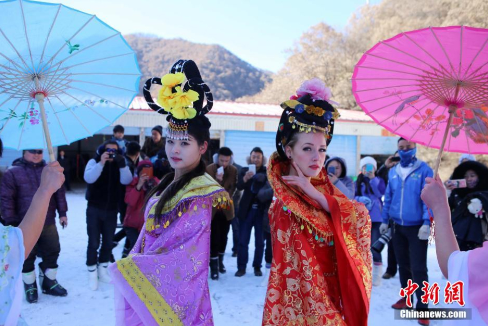 “洋貴妃”現(xiàn)身河南滑雪場