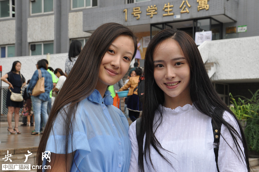 北影新生報到 型男酷似謝霆鋒少女美若范冰冰